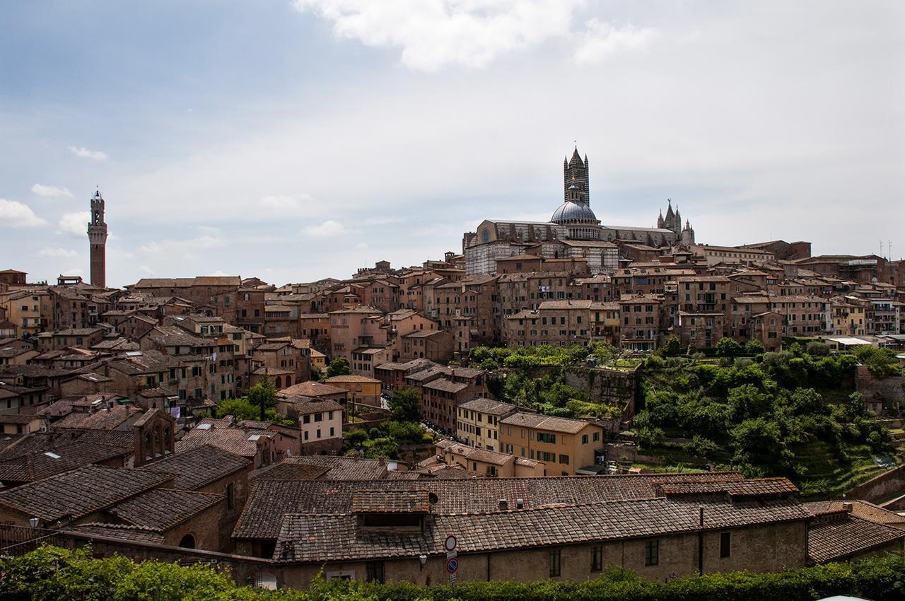 La Sapienza Di Al Hotel Siena Bagian luar foto